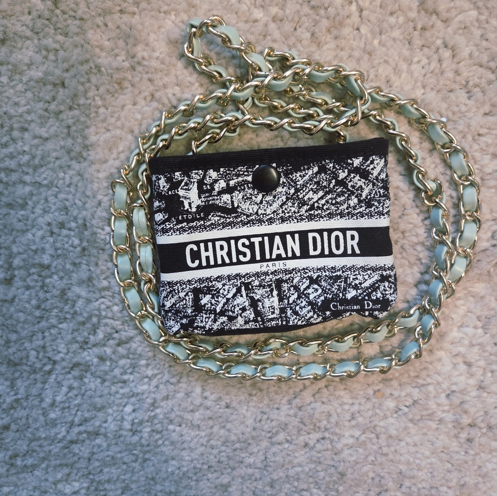Dior Monochrome Mini Bag with Chain - Picture 4 of 10